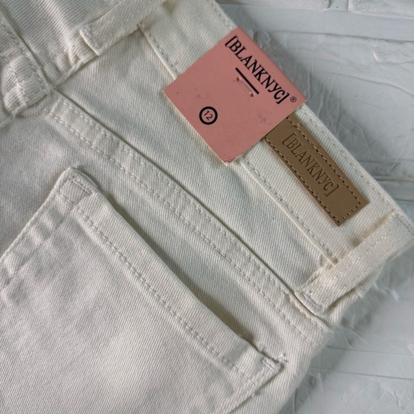 New Blank NYC Cream Jean Shorts with Colorful Crochet Patches Girls Kids Size 12 - Picture 3 of 16